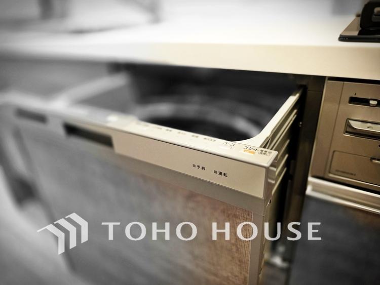 キッチン あなたの創造性を刺激する舞台。最新の機能と美しいデザインが融合し、料理の時間を至福の瞬間に変えます。