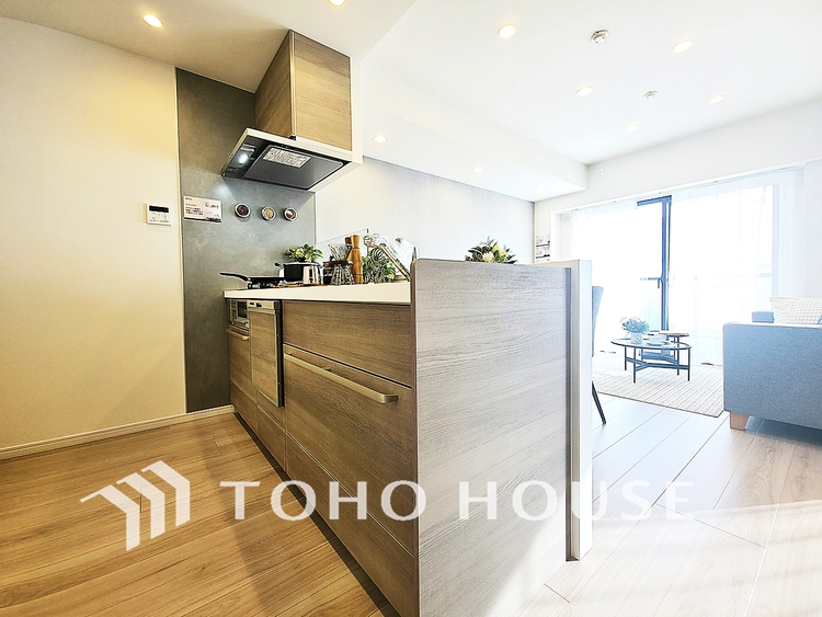 キッチン あなたの創造性を刺激する舞台。最新の機能と美しいデザインが融合し、料理の時間を至福の瞬間に変えます。