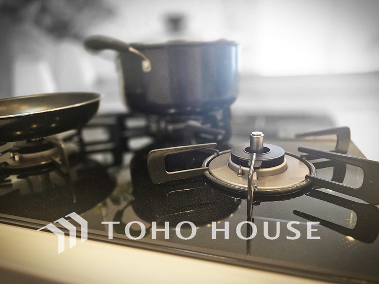 キッチン あなたの創造性を刺激する舞台。最新の機能と美しいデザインが融合し、料理の時間を至福の瞬間に変えます。