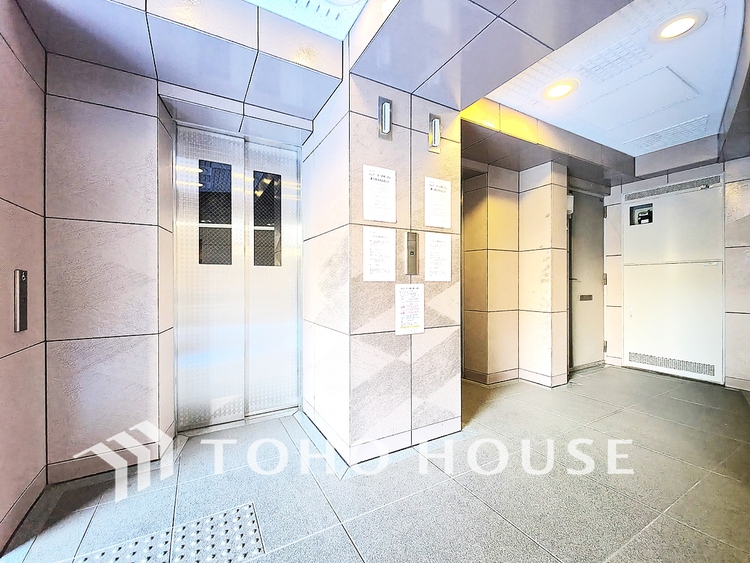 その他 住まいの格式を語るメインゲート。洗練されたデザインと上質なマテリアルが、ゲストを優雅に迎え、あなたの日々に誇りを添えます。