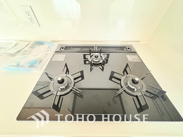 その他 3口ガスコンロで効率よくお料理できますね