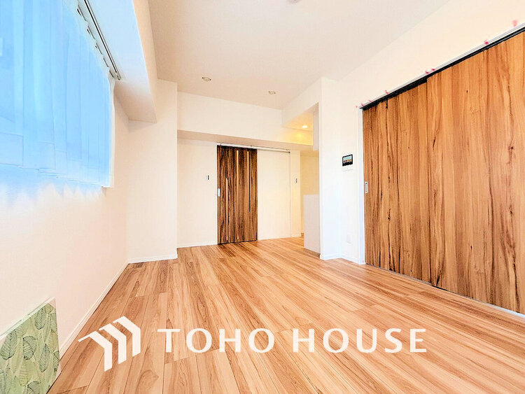 内装 広がりのある住空間、家族が集まるリビング・ダイニング