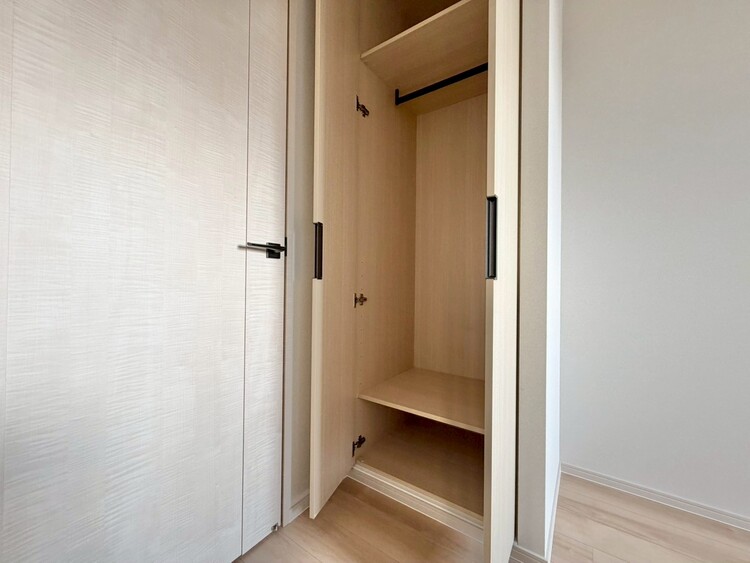 その他 収納スペースが付いていて、お部屋を広く使っていただけます。