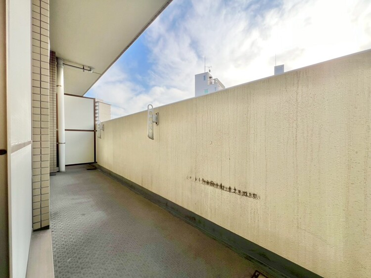 その他 朝の澄んだ空気や、夕方に吹く清々しい風を感じられるバルコニー。