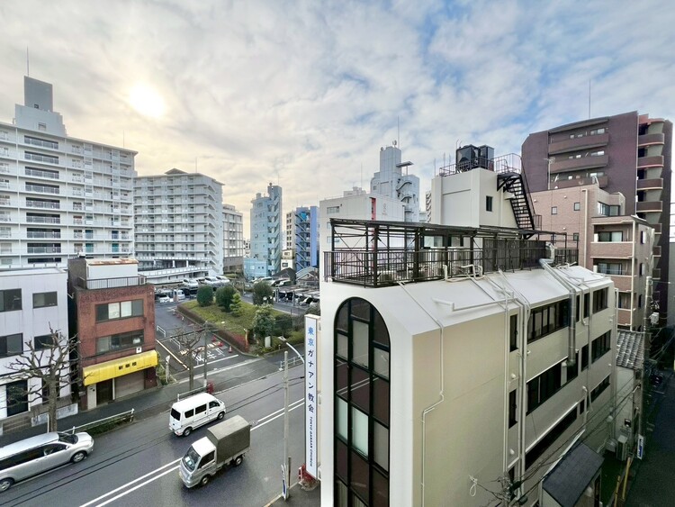 その他 眺望や窓からの景色が良いと、家で過ごす時間も快適です。