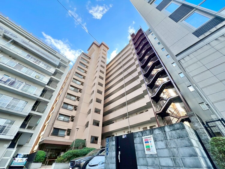 外観 飽きのこないシンプルモダンな外観です。