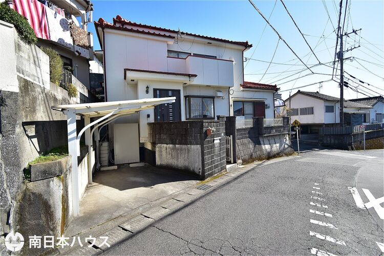 外観 西向き道路【敷地面積110.15m2(33.23坪)】駐車1台！