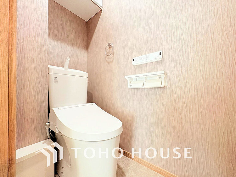 トイレ トイレには快適な温水洗浄便座付