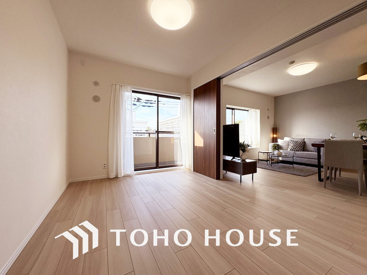 内装 1日の疲れを癒し、心地よく寛げるようゆったりとした広さをしています