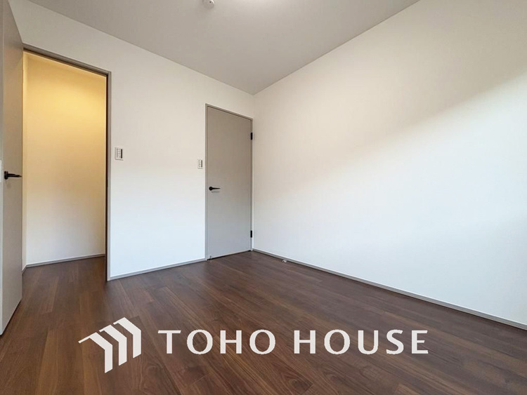 内装 シンプルですっきりとした室内は飽きのこない居心地の良い雰囲気です