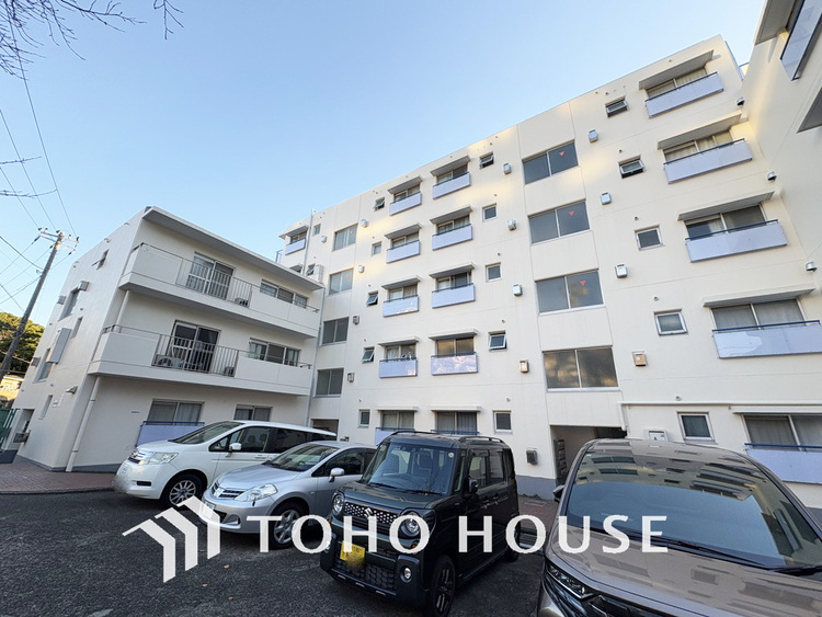 外観 〜3路線3駅利用可能で便利な立地〜充実の周辺環境〜南西向きのため陽当たり良好〜