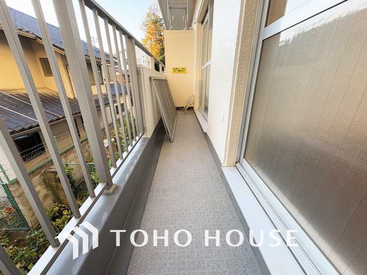 バルコニー 陽当たり良好なバルコニー