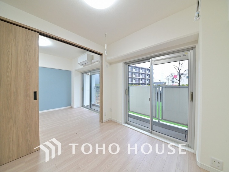 内装 1日の疲れを癒し、心地よく寛げるようゆったりとした広さをしています