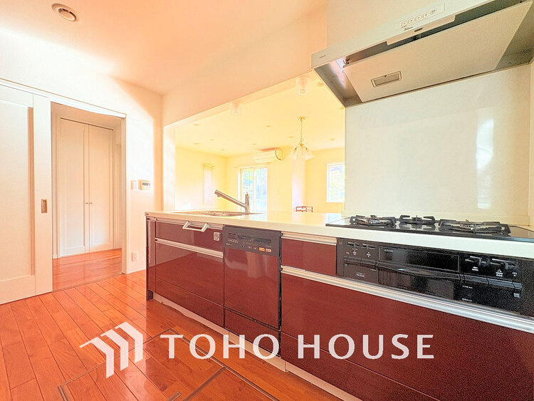 キッチン シンプルな部屋の雰囲気に溶け合うナチュラルキッチン