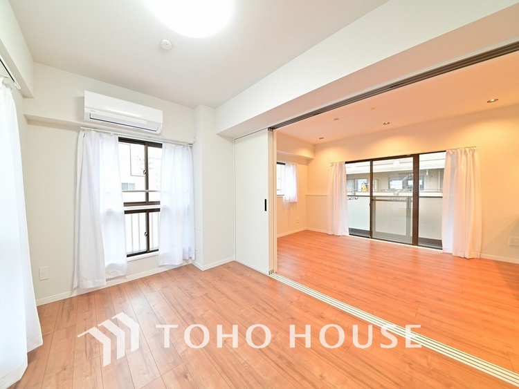 内装 シンプルですっきりとした室内は飽きのこない居心地の良い雰囲気です