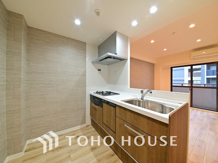 キッチン シンプルな部屋の雰囲気に溶け合うナチュラルキッチン