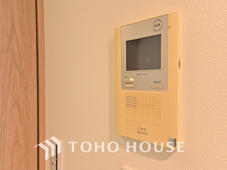その他 来客が一目でわかるモニター付きインターホン