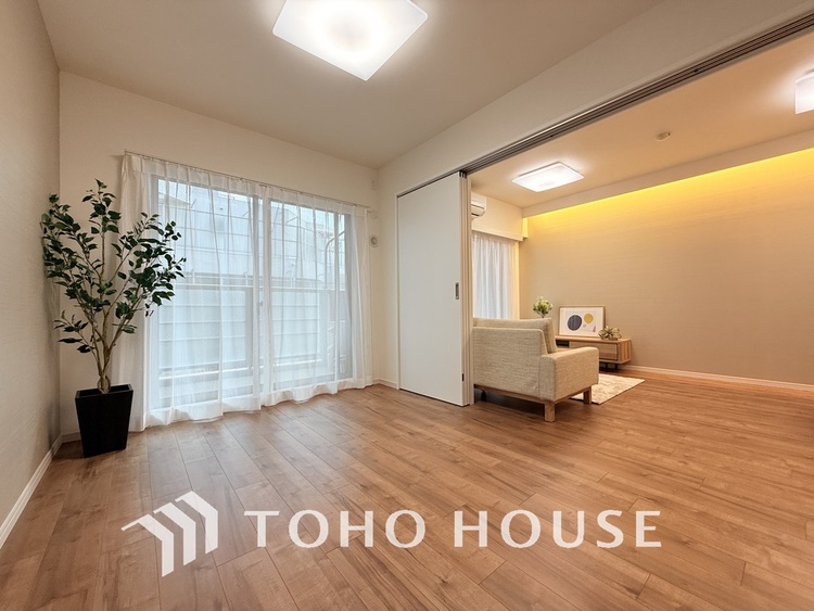 内装 1日の疲れを癒し、心地よく寛げるようゆったりとした広さをしています