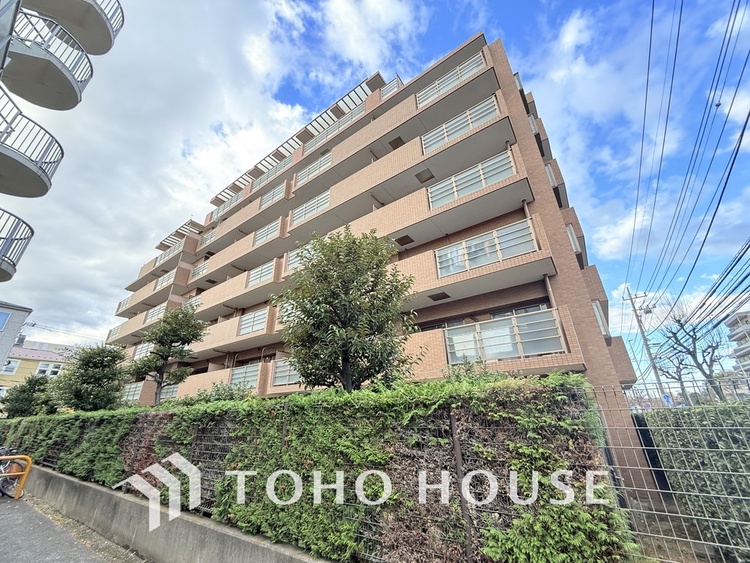 外観 〜「武蔵新城」駅徒歩8分の好立地〜家具付きリノベーション住戸〜南向きのため陽当り良好〜