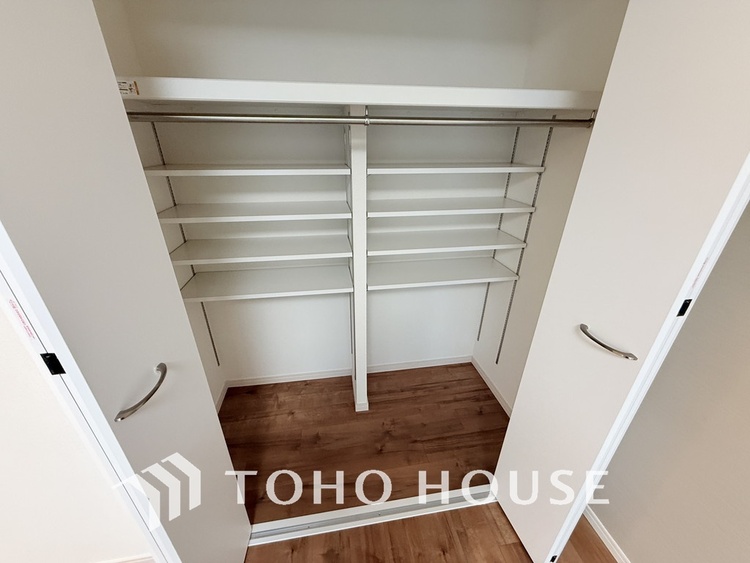 収納 居室　収納