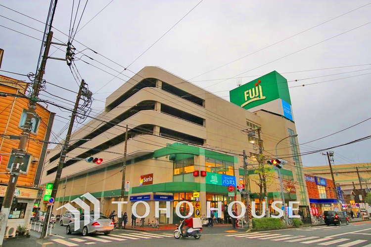 周辺 FUJI 横浜南店　距離140ｍ