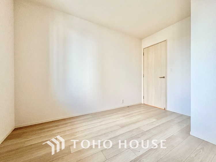 内装 寝室は一日の疲れを癒す大切な空間。快適で落ち着けるおすすめの間取りです。