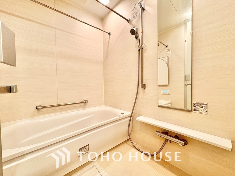 風呂 浴室は一日の疲れを癒す特別な空間。清潔感と快適性で心身ともにリフレッシュできます。