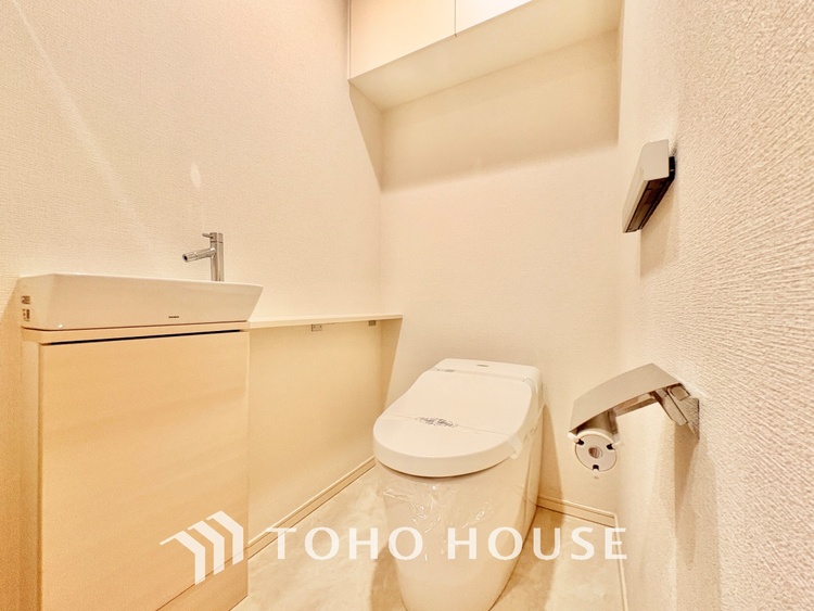 トイレ 清潔感あふれる快適なトイレ。毎日を心地よく過ごせるおすすめポイントです。