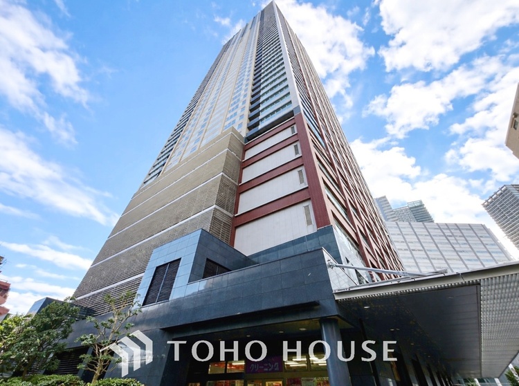 その他 飽きのこない上品な外観で、長く住むほど愛着が深まるマンション。共用部も丁寧に管理され、安心の住環境が整っています。