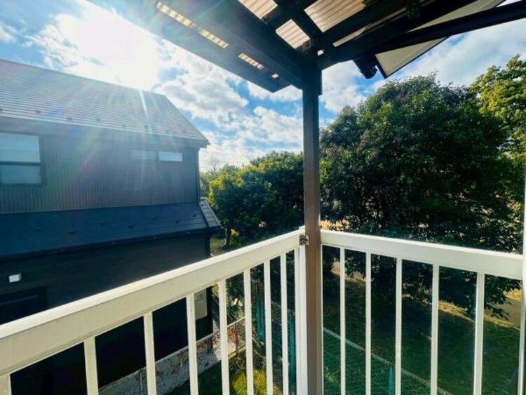 その他 家族全員分の洗濯物も一気に干せます