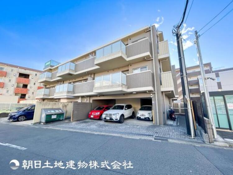 外観 【外観写真】将来にわたって資産価値が継続する「上質」な佇まいを目指しました。おしゃれな雰囲気や自然の潤い、親しみやすさといった特徴を、街に新たな価値をもたらし続けてくれます。