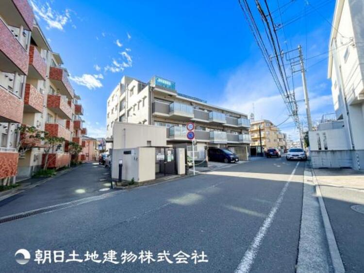 外観 【外観写真】その豊かな眺望にふさわしい空間には、通風・採光にも優れ、心地よい光と風があふれています。