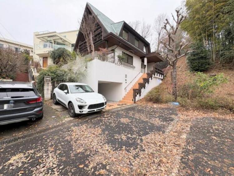 外観 ●〇物件の陽当りや通風・仕様設備やお部屋の大きさの比較、近隣・周辺環境や街並みなど、資料には掲載していない情報が現地にはたくさんあります。資料だけで不動産を購入できるという方はいません。ぜひ現地へ〇● 