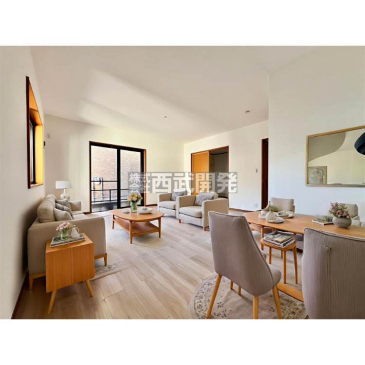 居間 配置の家具や小物はCGによるイメージです。