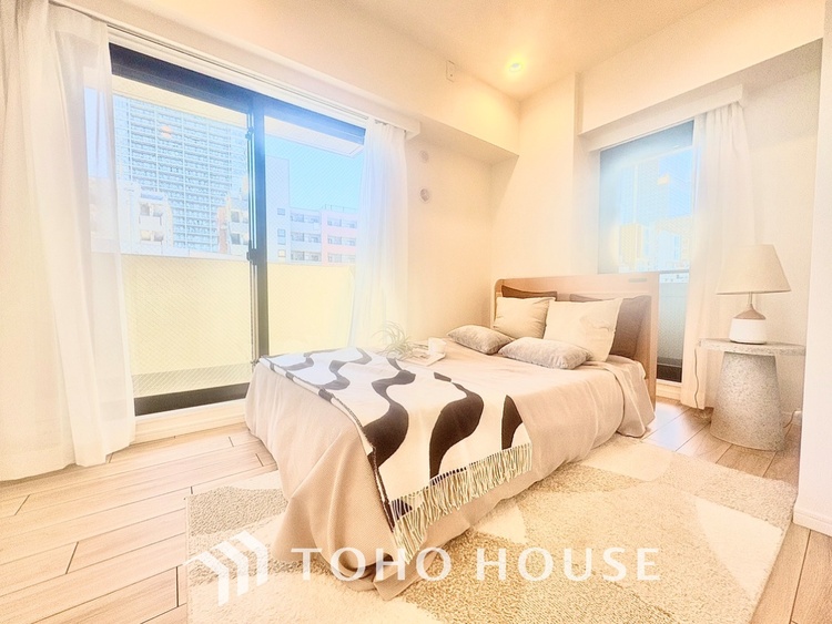 内装 【ROOM】感性を育むプライベートルームはシンプルでスマートな空間。好みの空間で読書をしたり、音楽を聞いたりと一人の時間も充実したものにできます。