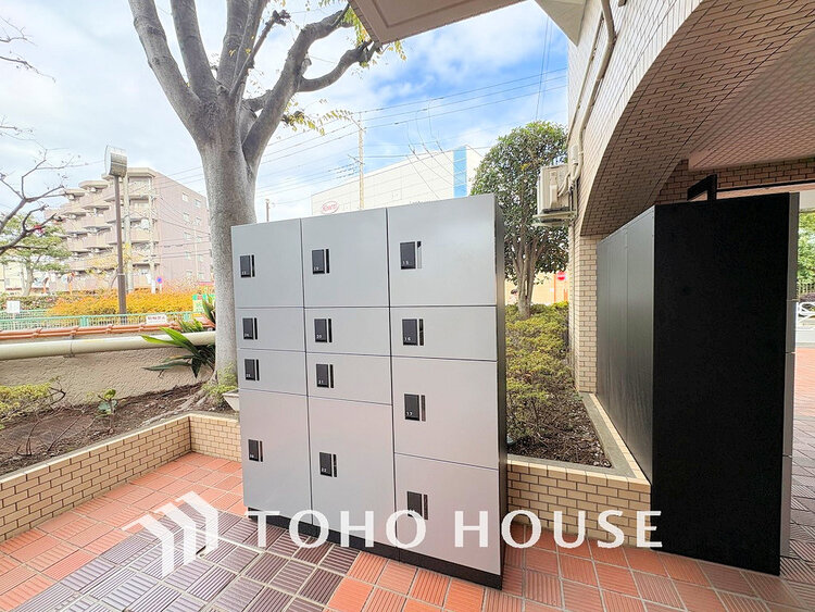 その他 宅配ロッカーがあり不在時の荷物受け取りも安心