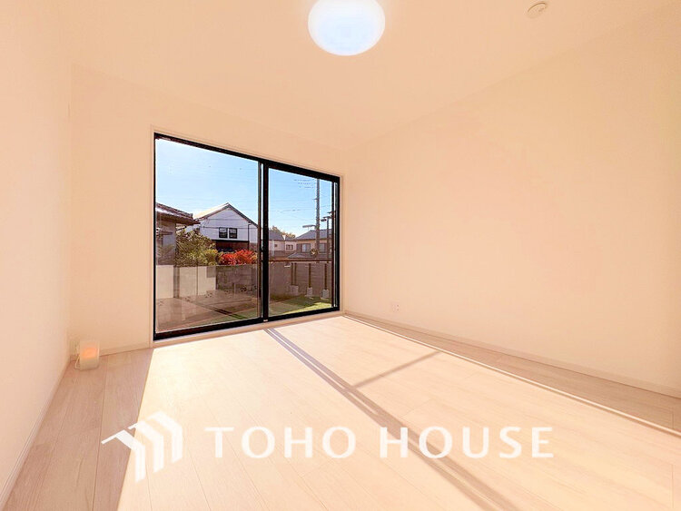 内装 シンプルですっきりとした室内は飽きのこない居心地の良い雰囲気