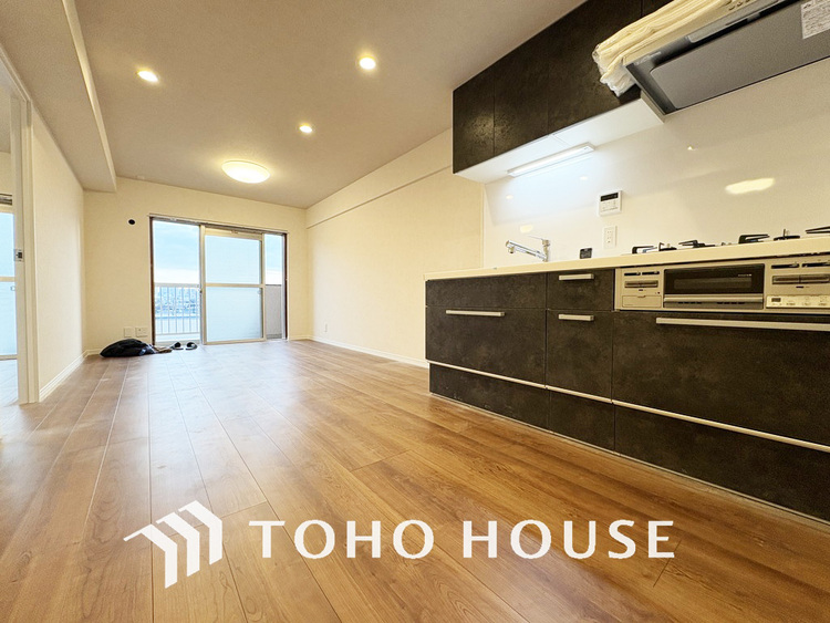 内装 柔らかな陽のそそぐ心地よいリビングダイニング