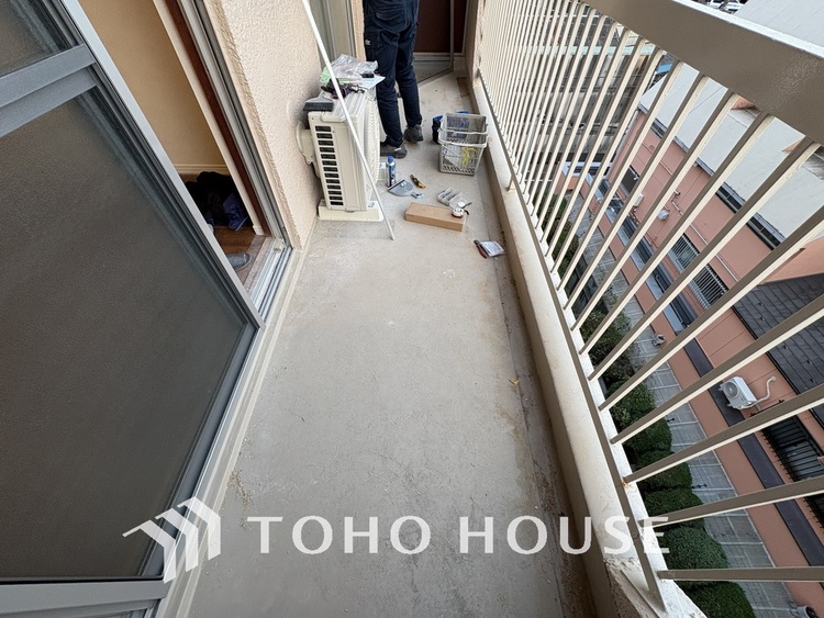 バルコニー 陽当たり良好なバルコニー