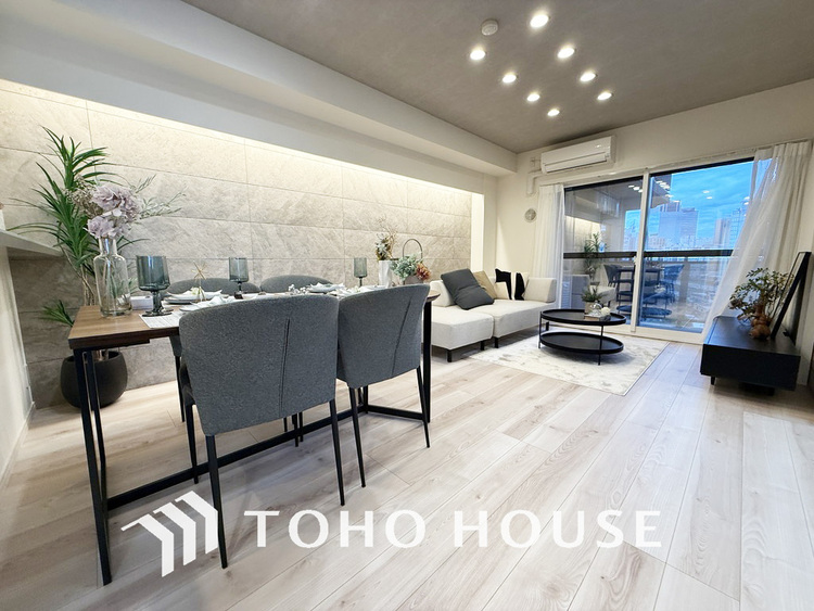 内装 柔らかな陽のそそぐ心地よいリビングダイニング