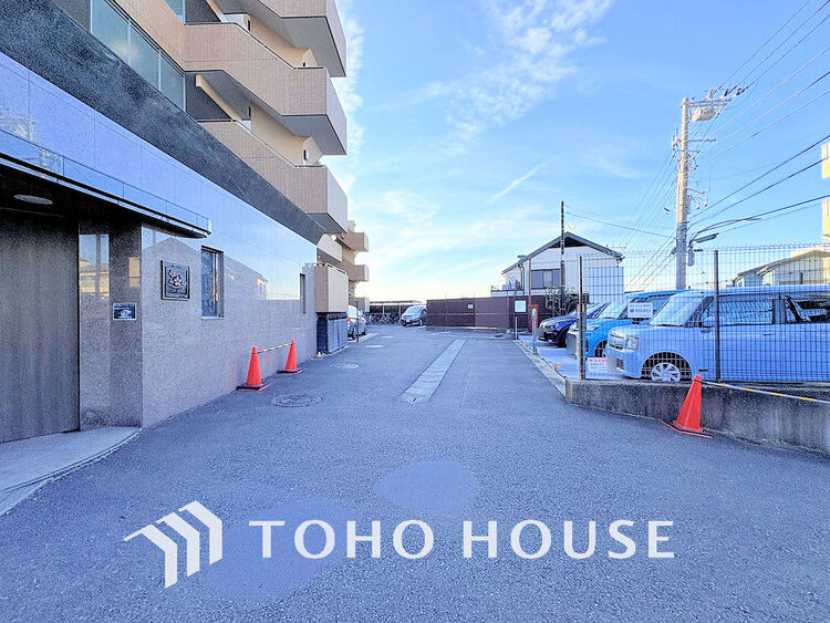 駐車場 駐車場（料金・空き状況はご確認ください）