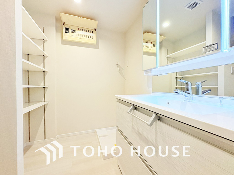 洗面 清潔感のある脱衣場