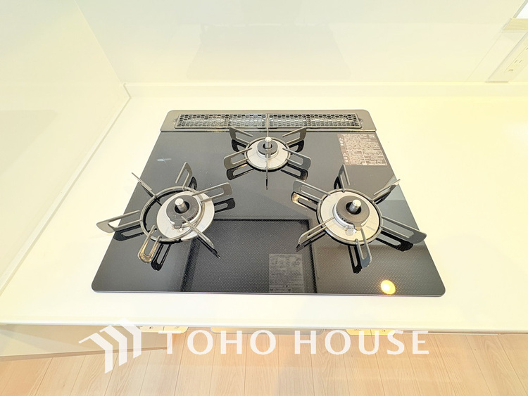 その他 3口ガスコンロで効率よくお料理できますね