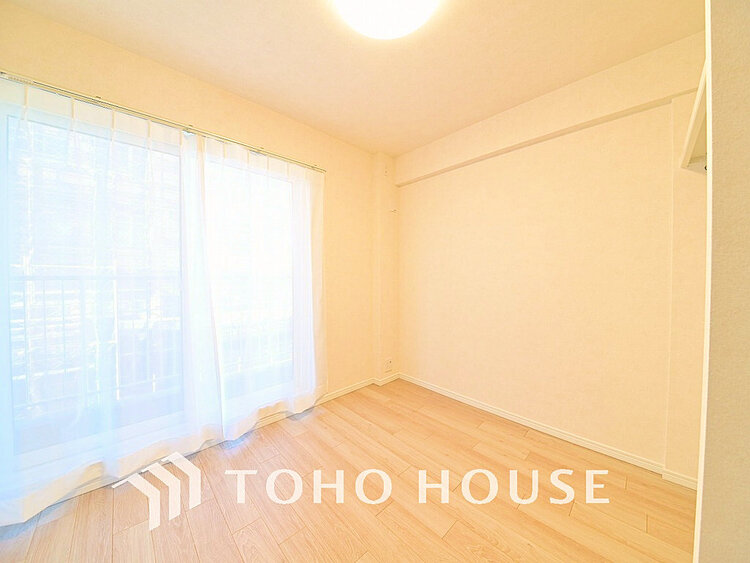 内装 シンプルですっきりとした室内は飽きのこない居心地の良い雰囲気