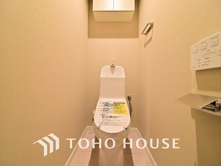 トイレ トイレには快適な温水洗浄便座付