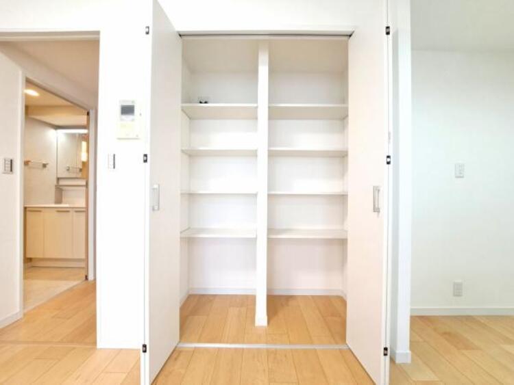 収納 空間を効率的に利用し収納スペースを確保。一日の始まりと終わりを美しく演出します。