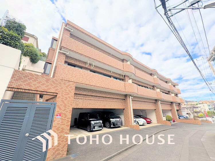 外観 〜人気の小田急線「読売ランド前」駅徒歩7分の好立地マンション〜新規リフォーム済の綺麗な室内です〜