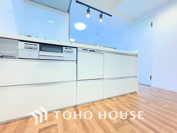 キッチン シンプルな部屋の雰囲気に溶け合うナチュラルキッチン