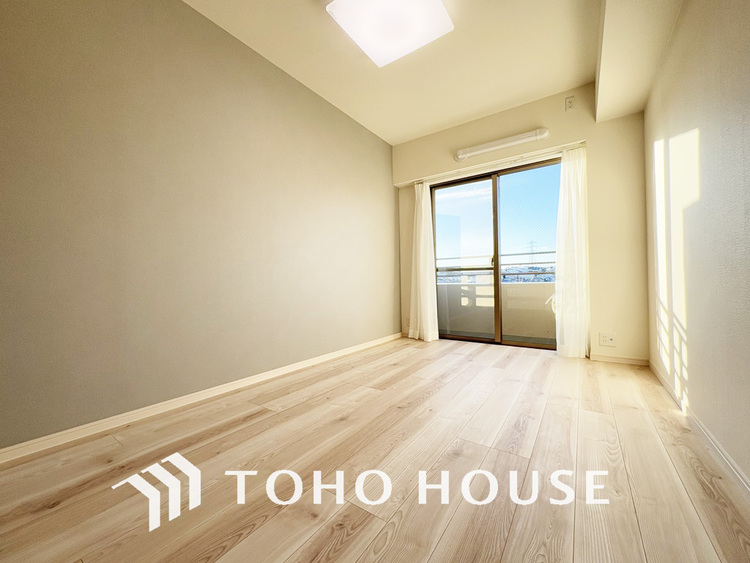 内装 1日の疲れを癒し、心地よく寛げるようゆったりとした広さをしています