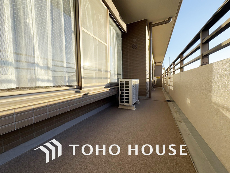 バルコニー 陽当たり良好なバルコニー